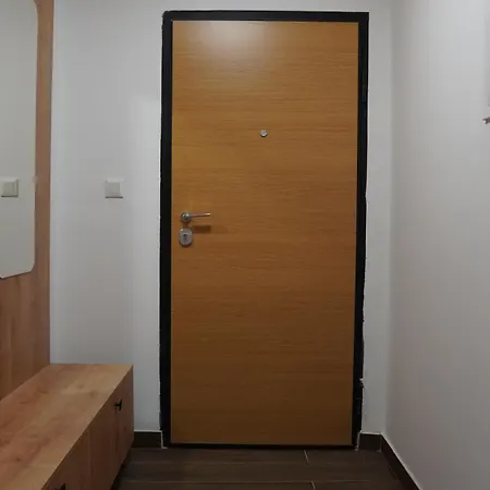 Lägenhetshotell Snjezna Dolina - 4*