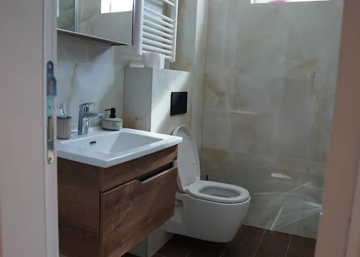 Snjezna Dolina - 4* 亚霍里纳